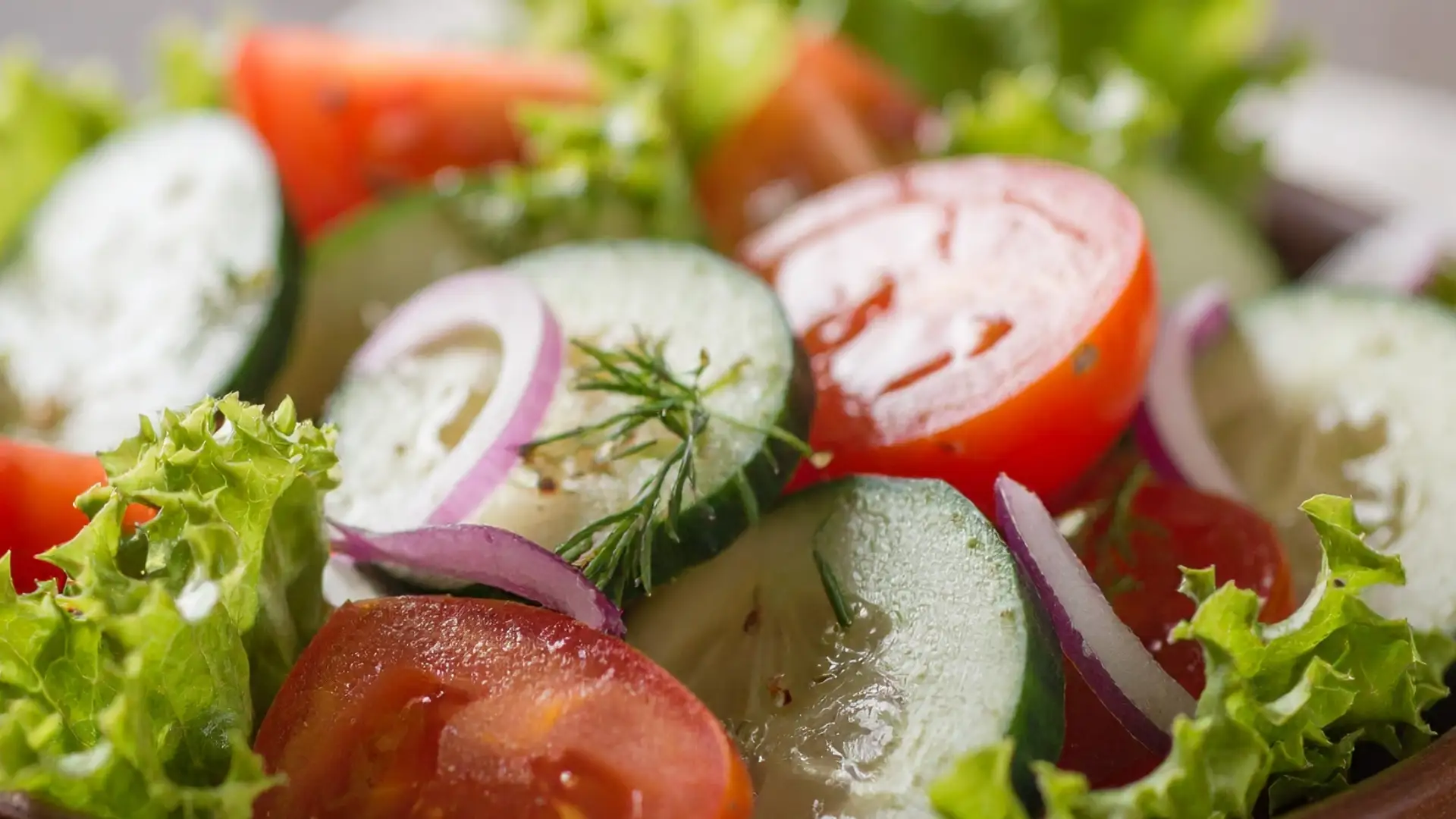 Summer Nutrition for Seniors: A Simple Hydrating Salad